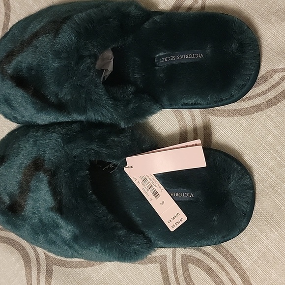 New green olive broidered Victoria's Secret set robe M/L and slippers  size S - Picture 4 of 11